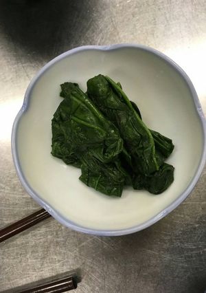 A picture of Boiled Spinach.