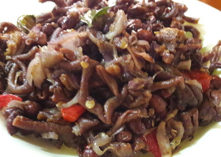 Resep Usus ayam goreng sambal matah oleh Lia Suaris - Cookpad