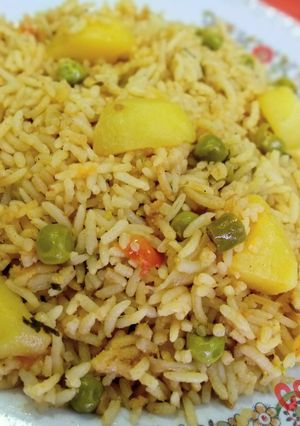 A picture of Aloo Matar Pulao.