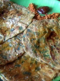 A picture of Spring Onion methi paratha.