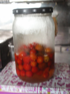 Una foto de Tomates cherrys en almíbar