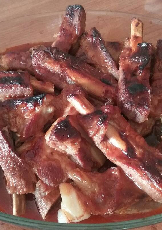 Una foto de Costillas con salsa barbacoa
