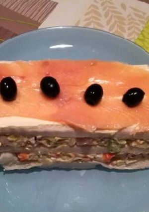 Una foto de Pastel de atún con salmón