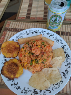 Una foto de Arroz con Camarones fácil y rápido