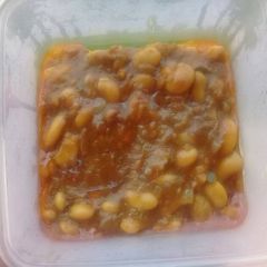 A picture of White beans stew.