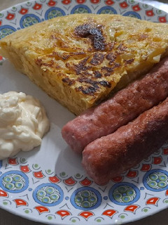 Una foto de Tortilla de calabacín y patata