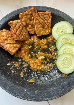Foto resep Tempe penyet sambel bawang