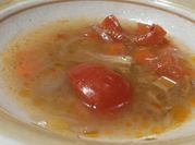 Una foto de sopa de campo