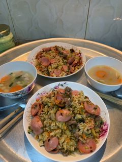 Hình của món Cơm rang thập cẩm.