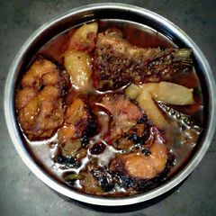 A picture of Fish curry.