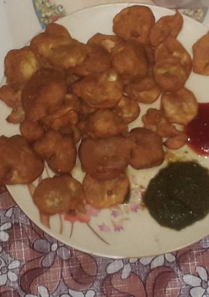 कच्चे केले के पकोड़े (kacche kele ke pakode recipe in Hindi) रेसिपी मुख्य फोटो