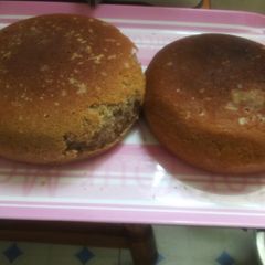 A picture of Banana cinnamon cake.