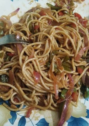 वेजिटेबल चाऊमीन (vegetable chowmein recipe in hindi) रेसिपी मुख्य फोटो