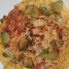 Ham and avocado 🥑 omelette 🤤 A picture of Ham and avocado 🥑 omelette 🤤.