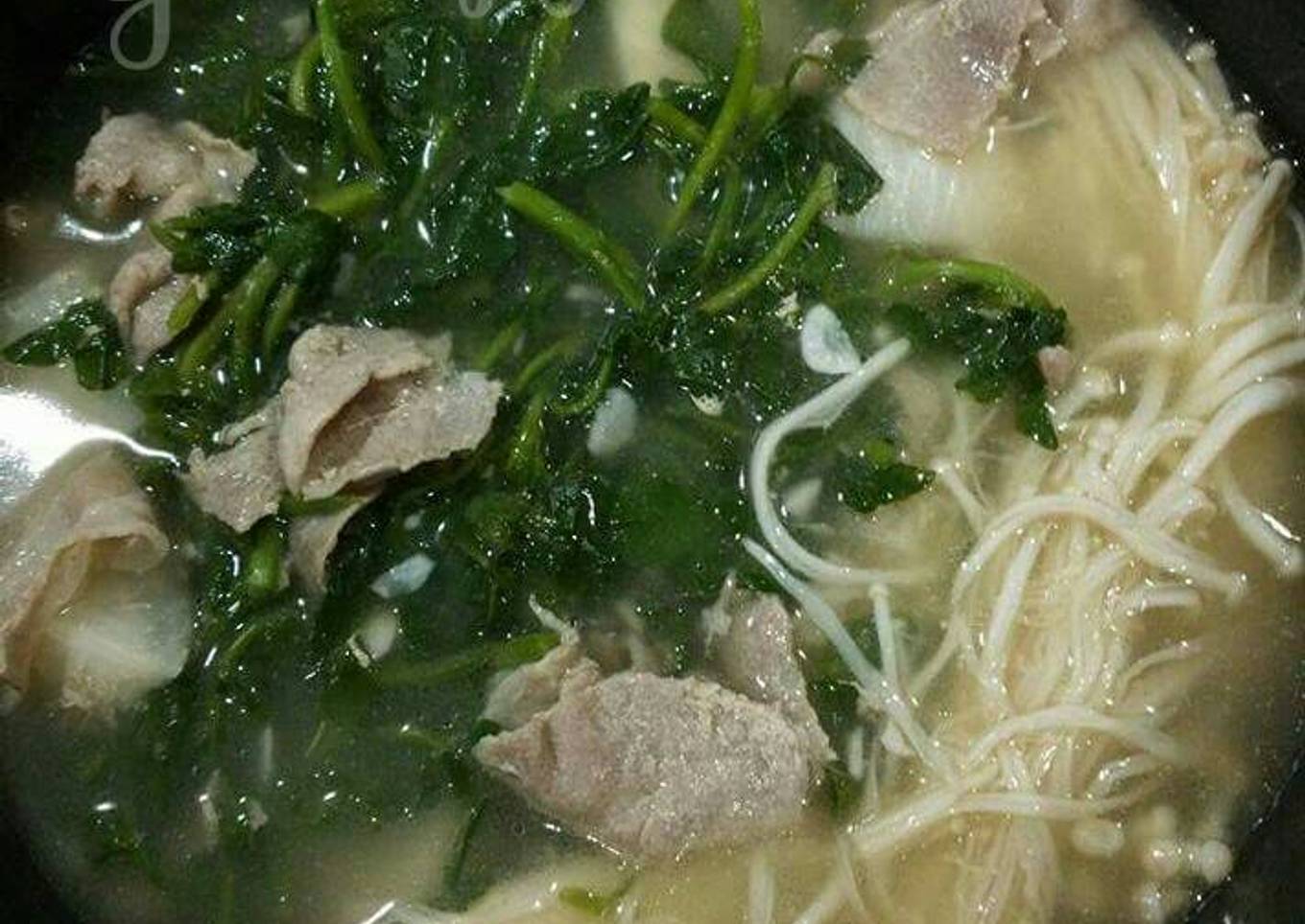 Selada air jamur enoki