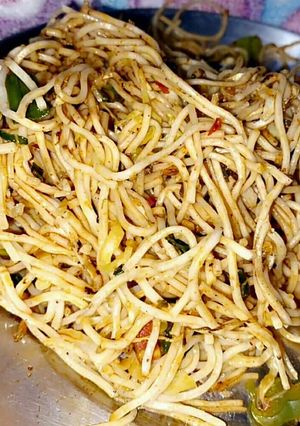 A picture of Noodles.