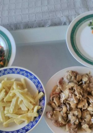 Una foto de Solomillo con champiñones y roquefort