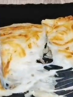 Una foto de Papa con queso derretido 😋🤤