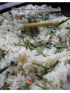 Foto resep Nasi gurih daun jeruk simple