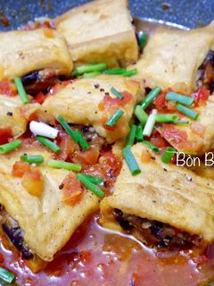 Hình của món Đậu Hũ Dồn Thịt Sốt Cà.