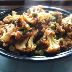 A picture of Gobhi (cauliflower)mutter ki spicy dry curry.