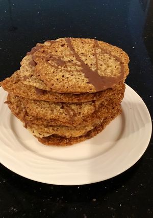 A picture of Almond Lace Cookies.