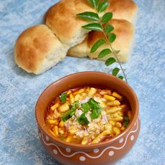 A picture of Misal pav.