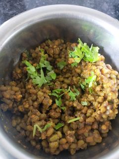 મૂંગ મસાલા (Moong Masala Recipe In Gujarati) રેસીપી મુખ્ય ફોટો