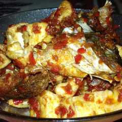 รูปของ Balado ikan nila dan tahu
