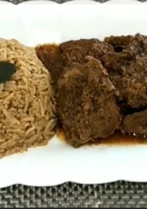 صورة لوصفة ارز باللحم في طنجرة الضغط