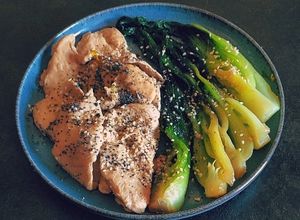 Foto di Pak choi con straccetti di pollo
