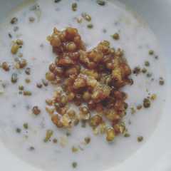 A picture of Bubur kacang hijau ala fah umi yasmin.