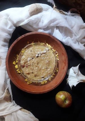 A picture of Apple kheer.