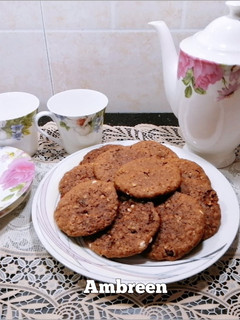 A picture of Soft and Chewy Oatmeal White Chocolate Chip Cookies😋 without Oven.