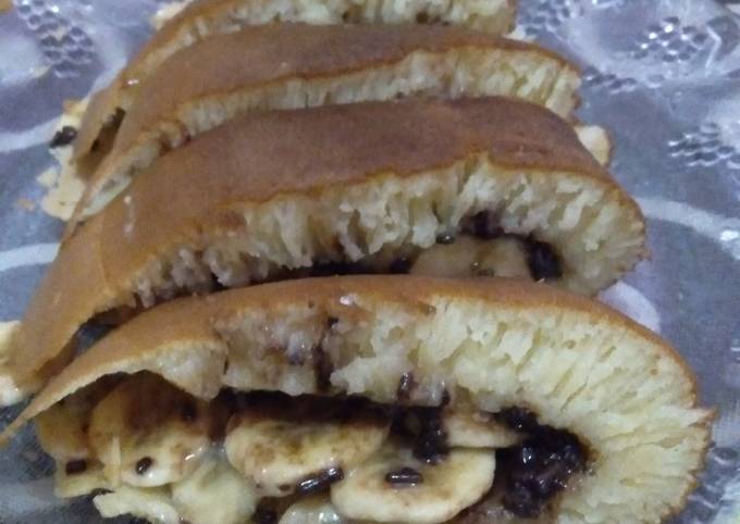 Martabak manis (piscok) empuk dan lumer dimulut🤤