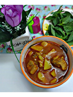 عکسی از دستور خوراک مرغ و سیب زمینی آبپز