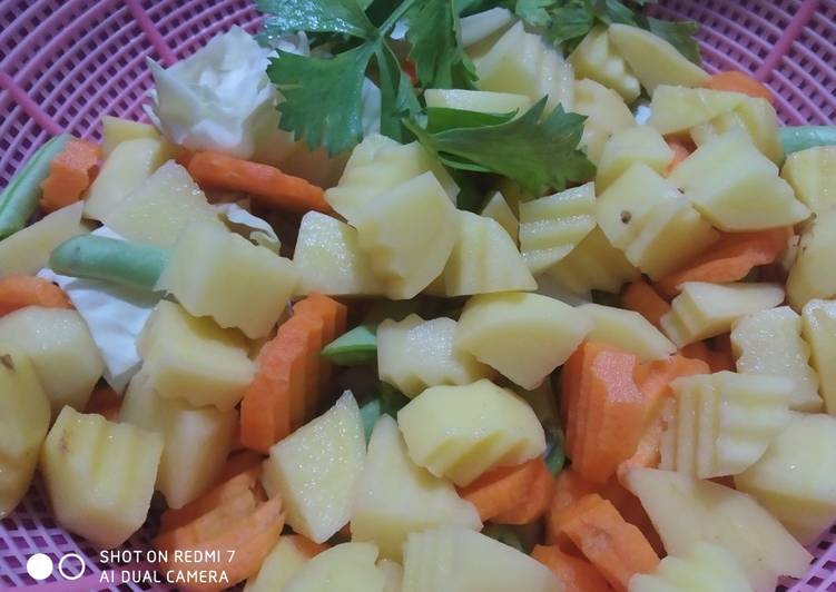 Bumbu SOP ndeso simpLe | Bahan Membuat SOP ndeso simpLe Yang Menggugah Selera