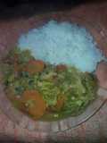 Chop suey vegano con arroz