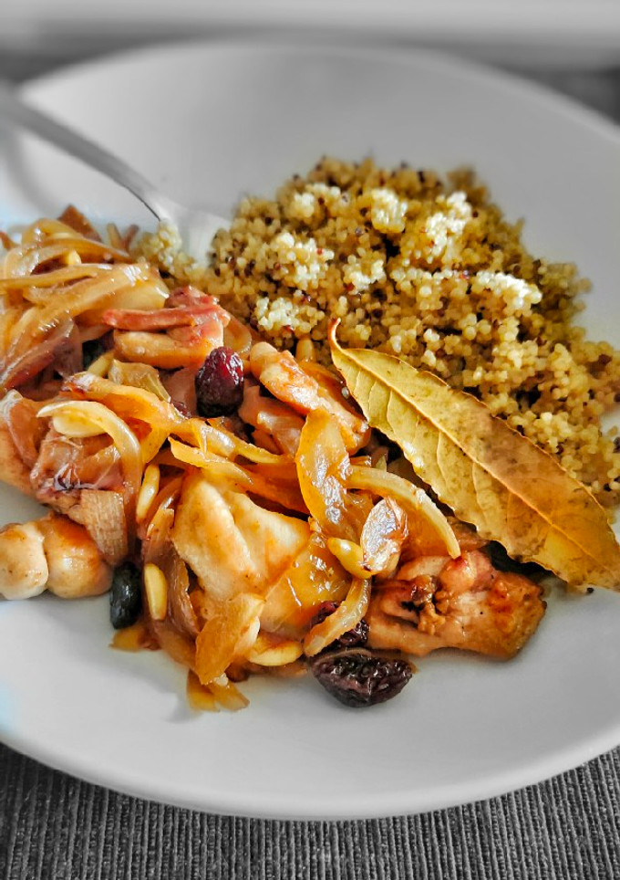 Una foto de Pollo dulce con quinoa