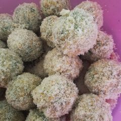A picture of Cheese balls.