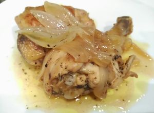 Foto principal de Pollo encebollado al brandy
