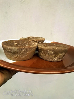 A picture of Unpeeled Beans Moi Moi.