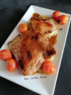 Una foto de Secreto de cerdo con salsa de mostaza