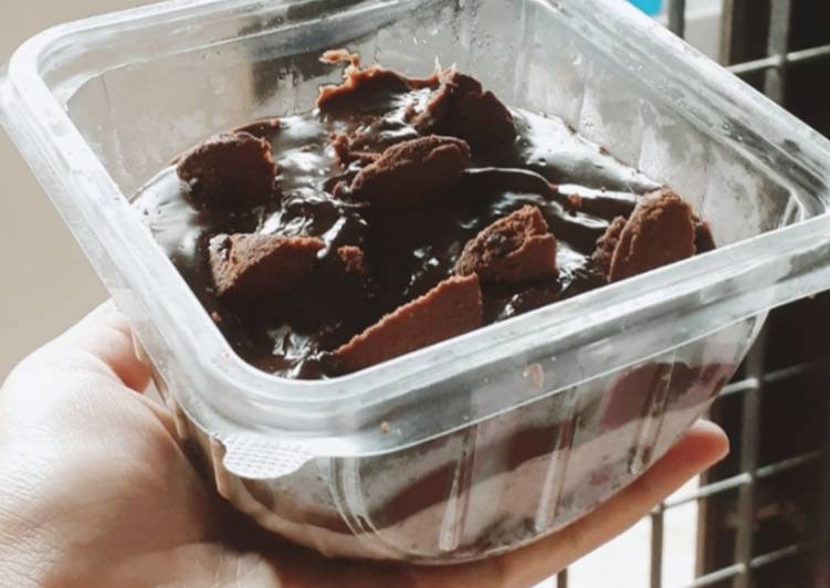 Simple ChocOreo Dessert Box