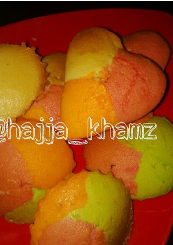A picture of Color cake.