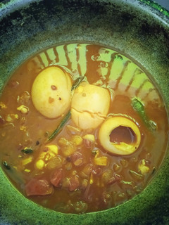 முட்டை குழம்பு(muttai kuzhambu recipe in tamil) செய்முறை முக்கிய புகைப்படம்