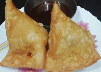 Unique Cuisine Peas  Potato Stuffed Samosa Home Style