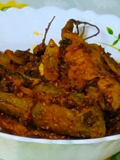 करेले प्याज़ की सब्जी रेसिपी मुख्य फोटो