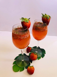 A picture of Strawberry Mojito.
