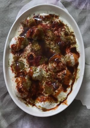 A picture of Dahi Vada.